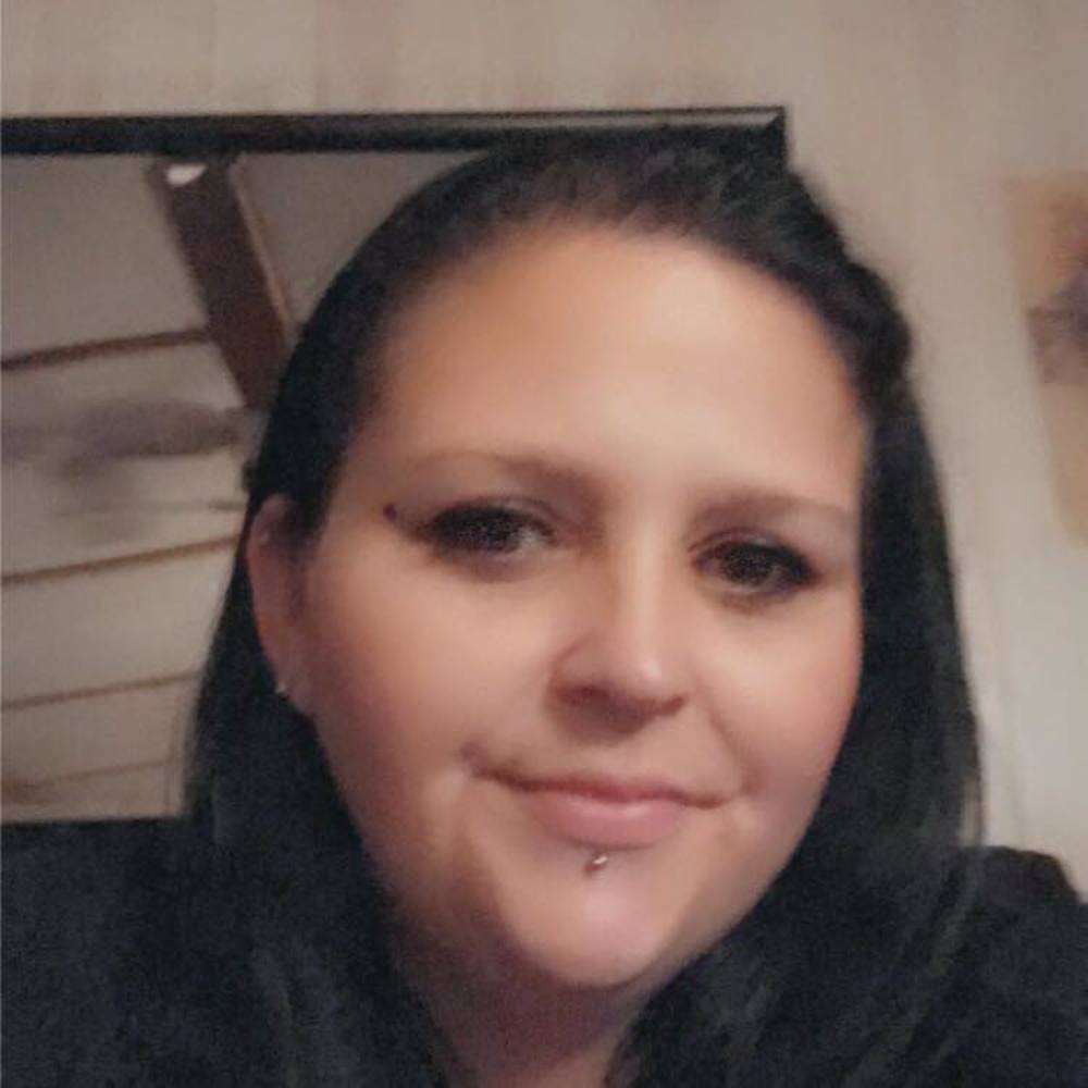 Meet your Posher, Alicia